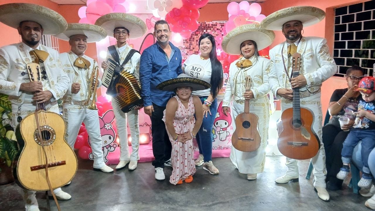 Mariachi Raza Mexicana