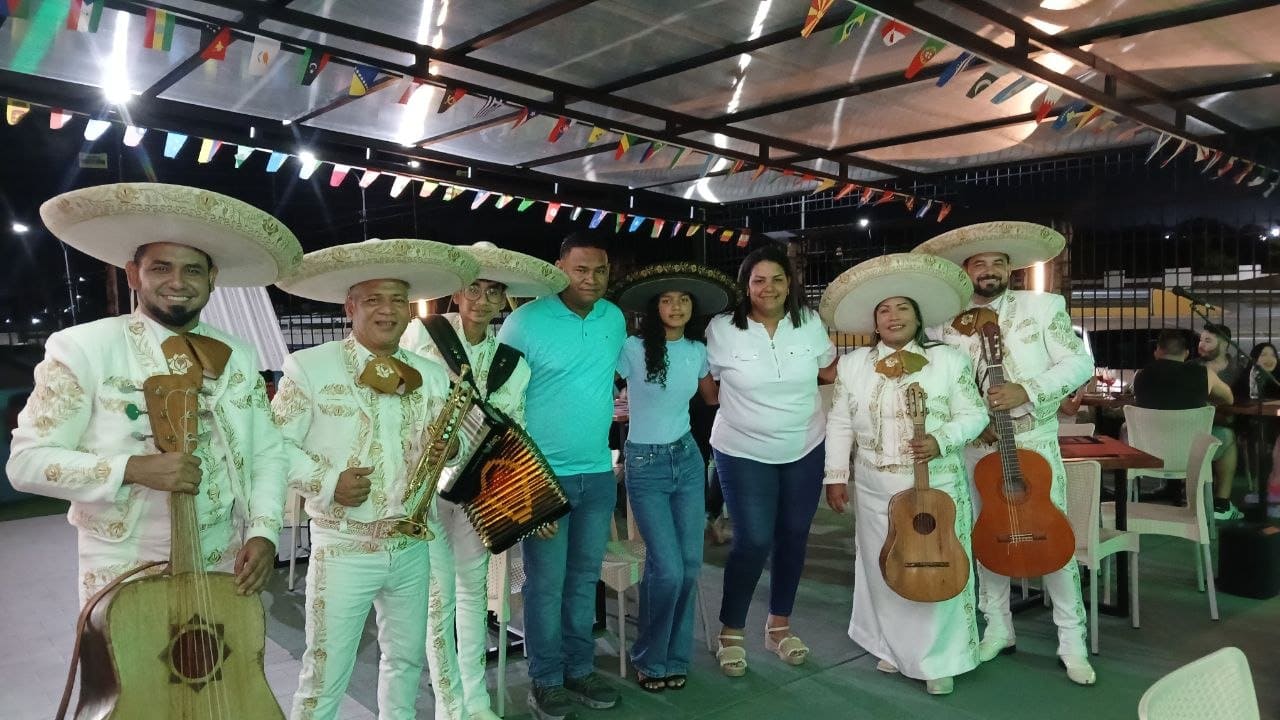 Mariachi Raza Mexicana