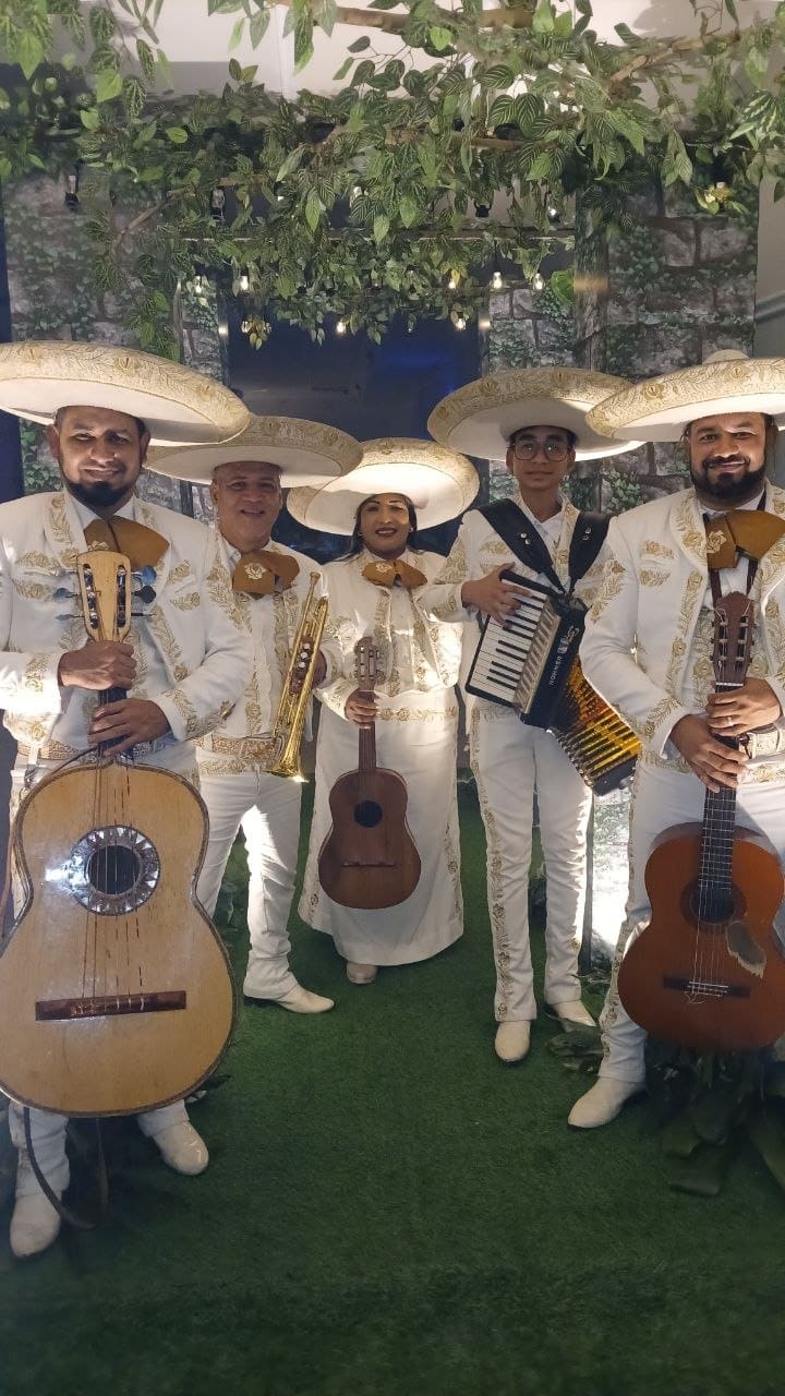 Mariachi Raza Mexicana